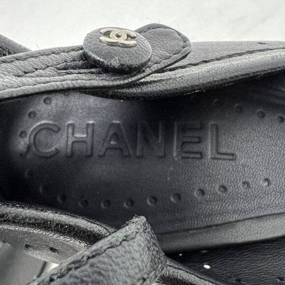 CHANEL Spring 2007 Black Leather Perforated Mary Jane Pumps – Size 41 - Picture 6 of 9